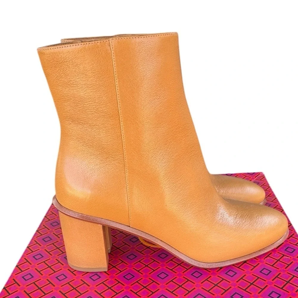 NIB TORY BURCH BROOKE STAMPED HEEL ROUND TOE LEATHER BOOTIE